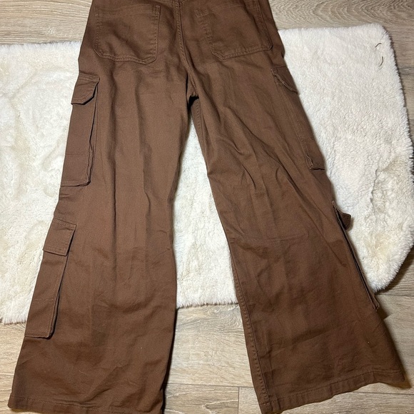 Divided Brown Flare Jeans with Wide Leg Design - Picture 4 of 4